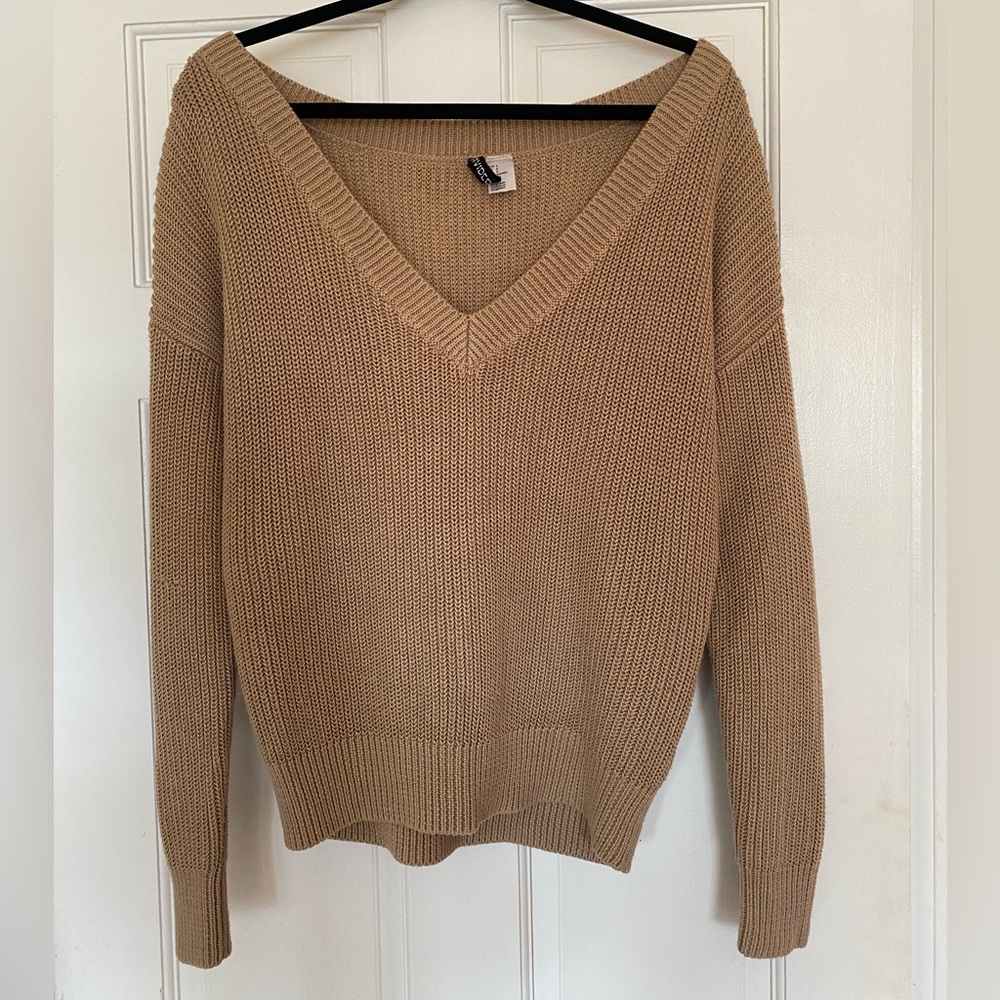H&M v neck off the shoulder sweater